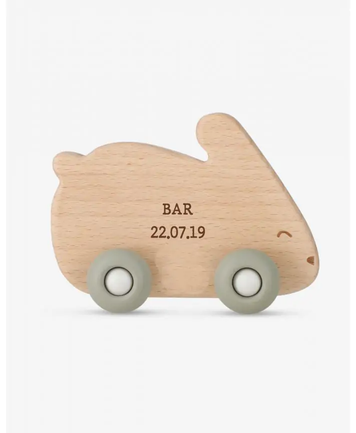 צעצוע ארנב עץ על גלגלים