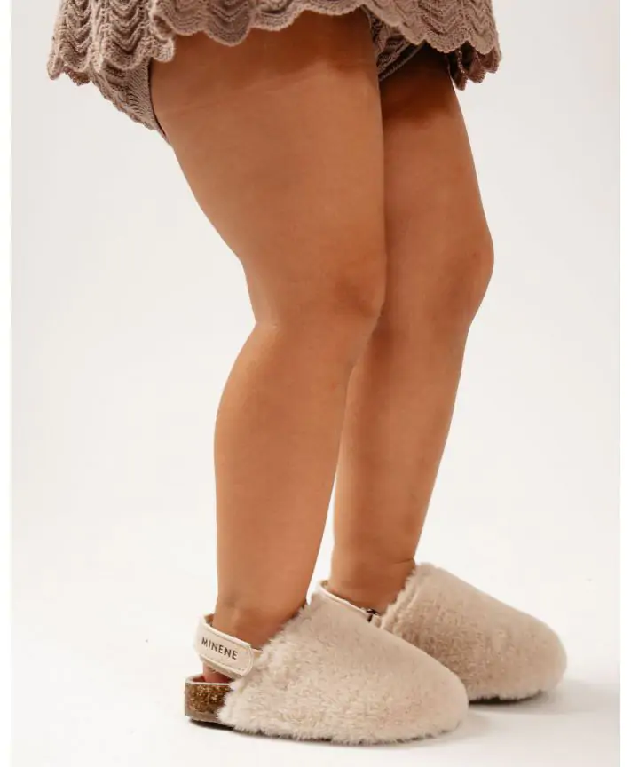 נעלי COZY פרווה