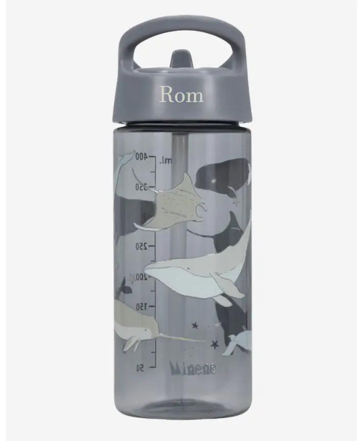 בקבוק גן עם קש