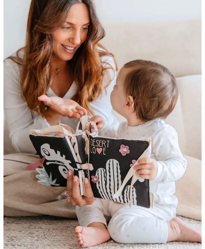 ספר פעילות רך לתינוק