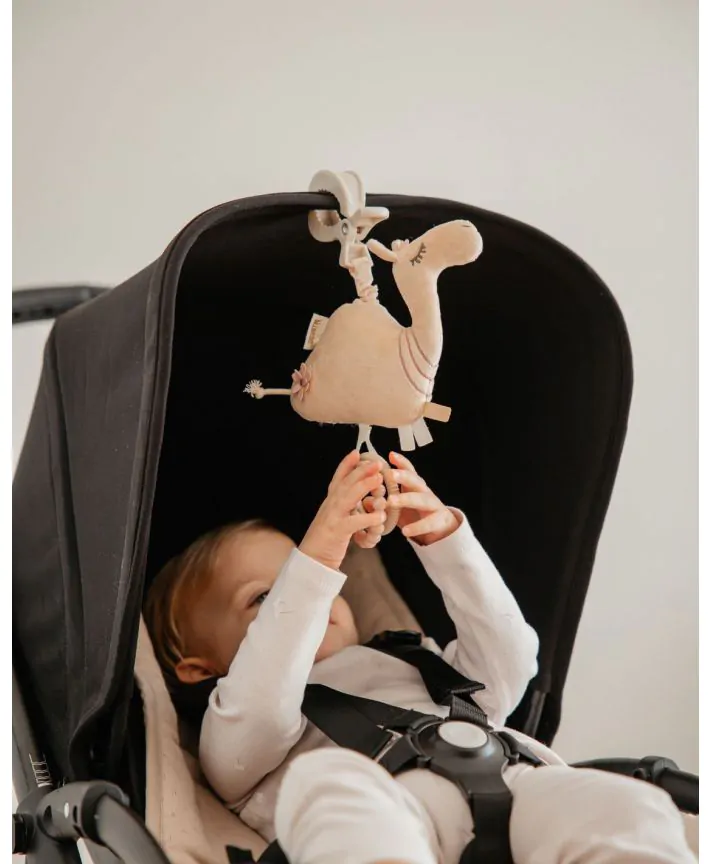 בובת פעילות לתליה