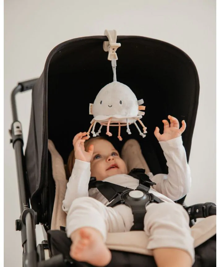 בובת פעילות לתליה