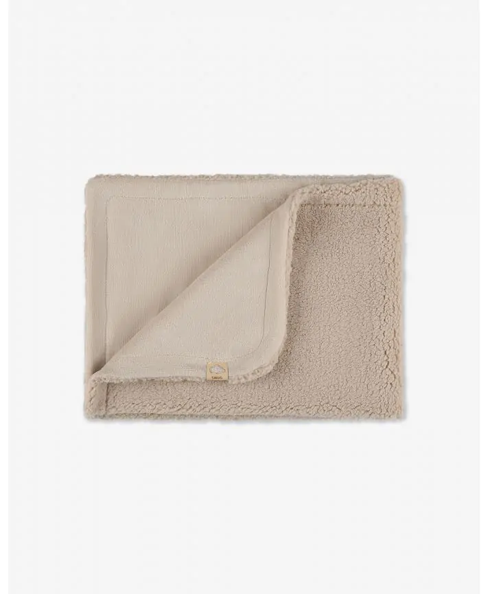 שמיכת שרפה ובמראה קטיפה