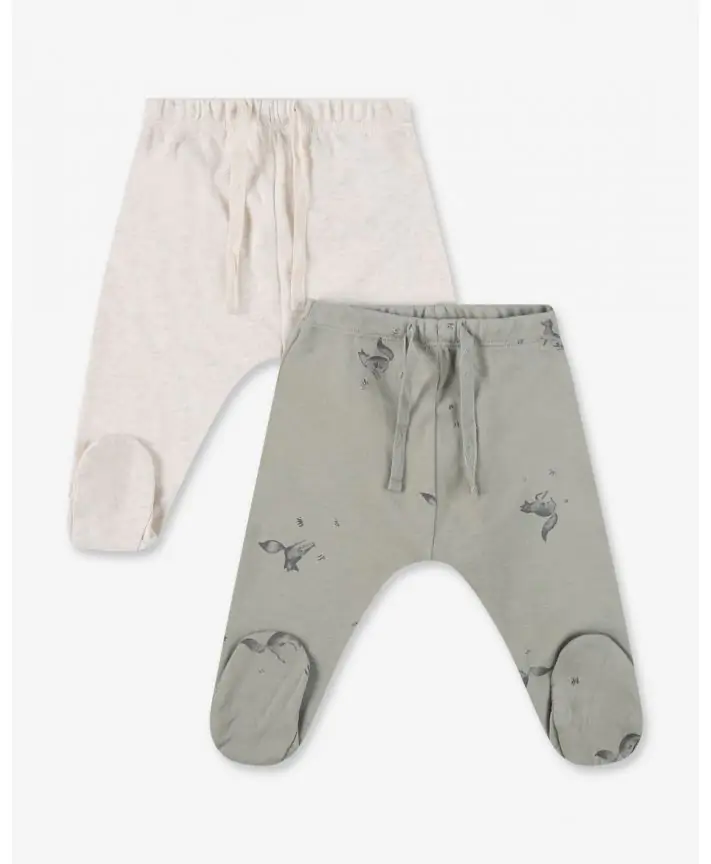 שני זוגות מכנסיים