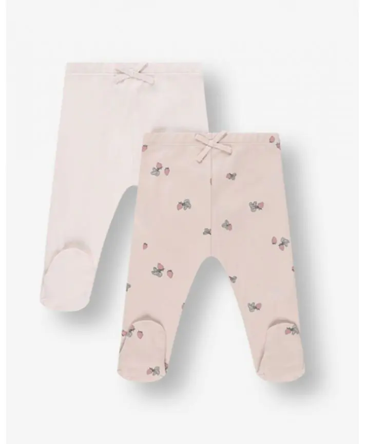 שני זוגות מכנסיים