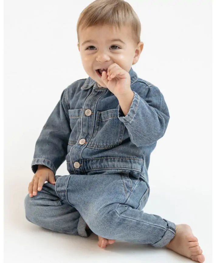 אוברול ג'ינס עם כפתורים