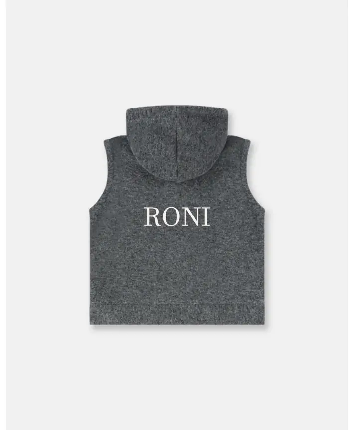 וסט פליז עם קפוצ'ון ורוכסן