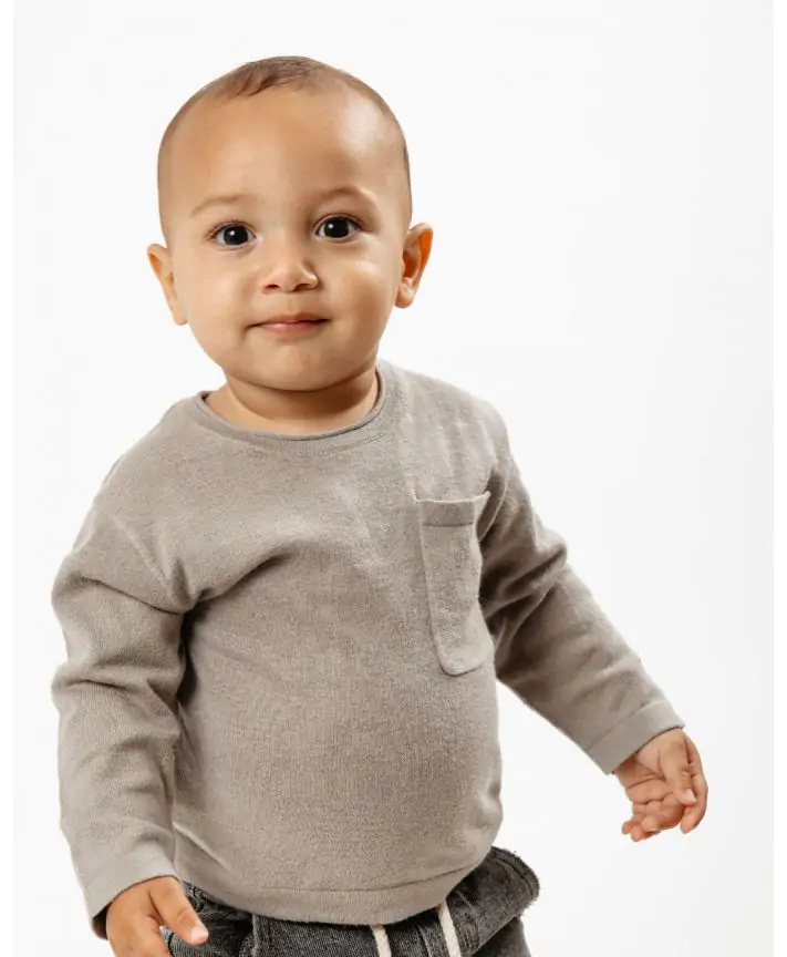 חולצה סרוגה עם כיס