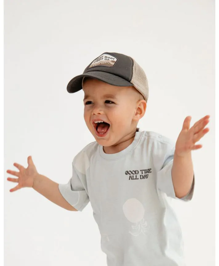 כובע מצחייה עם רשת בייבי