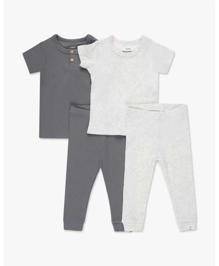 זוג סט חולצה ומכנסיים