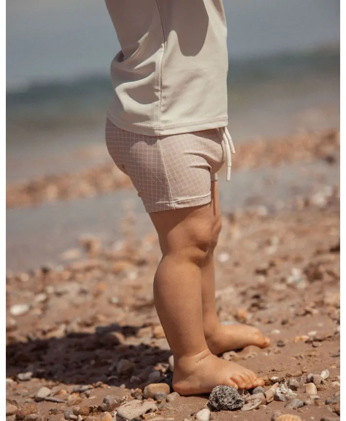 מכנסי בגד ים קצרים