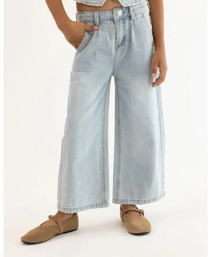 מכנסי ג'ינס ארוכים בגזרה מתרחבת