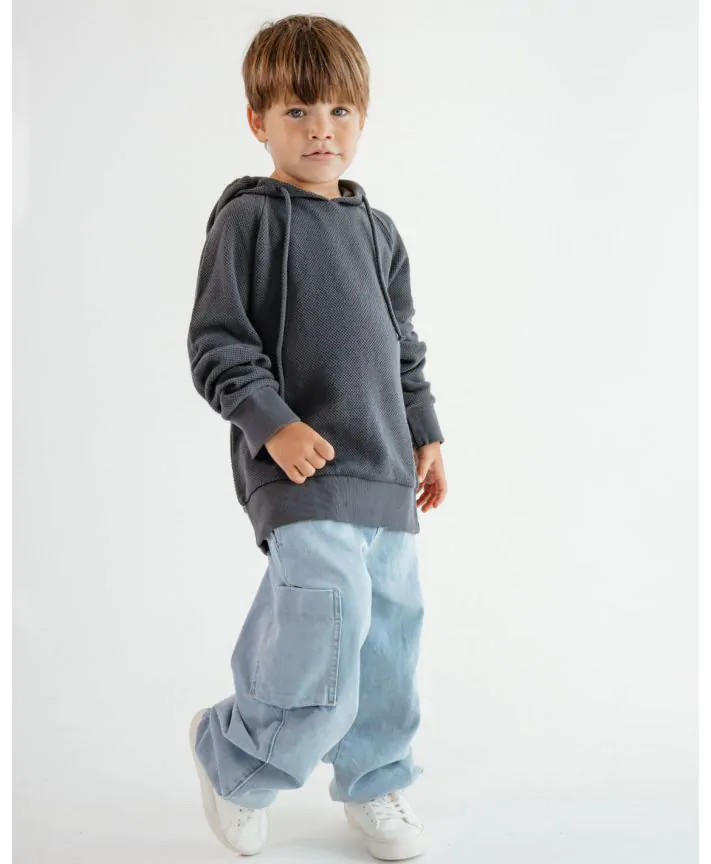 חולצה טקסטורלית עם קפוצ'ון