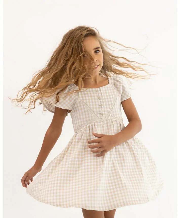 שמלת אריג עם שרוולים קצרים