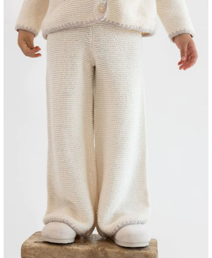 מכנסיים רחבים