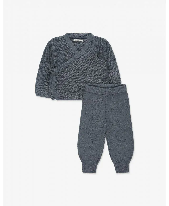 סט קרדיגן ומכנסי סריג