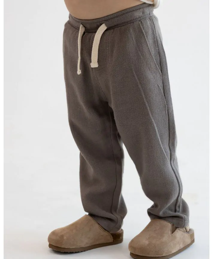 מכנסיים במראה פשתן ארוכים