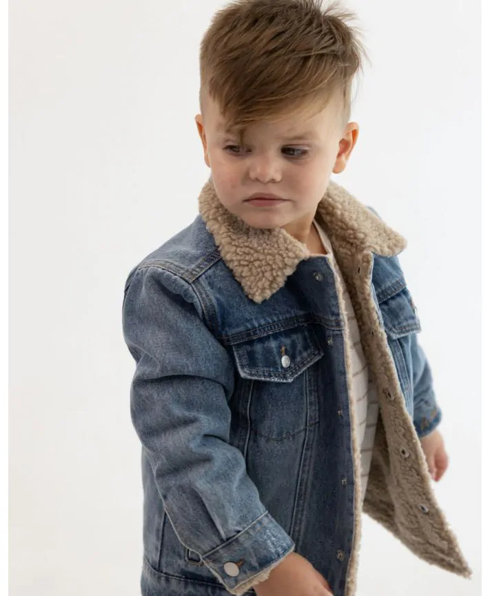 ג'קט ג'ינס עם פרווה