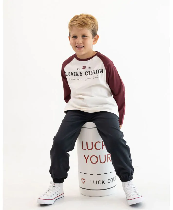 סט חולצת רגלן ומכנסיים