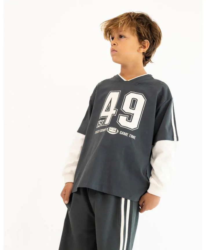 חולצה טי פוטבול שרוול על שרוול