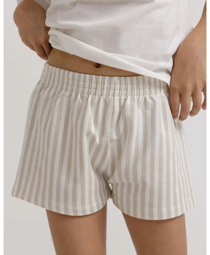 מכנסיים קצרים