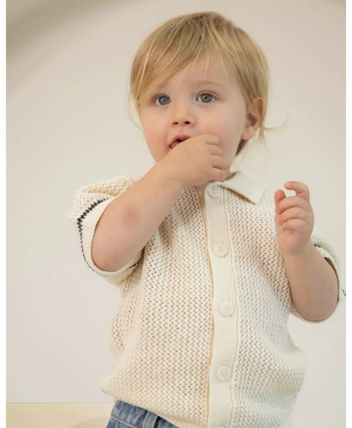 חולצת קרושה מכופתרת עם שרוולים קצרים בייבי