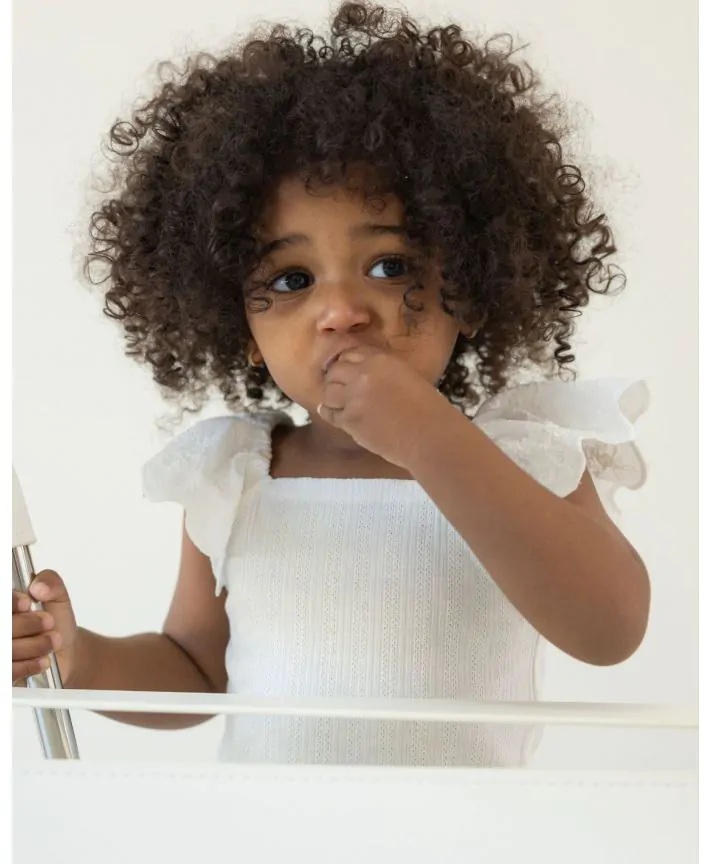 חולצת טי עם שרוולי מלמלה