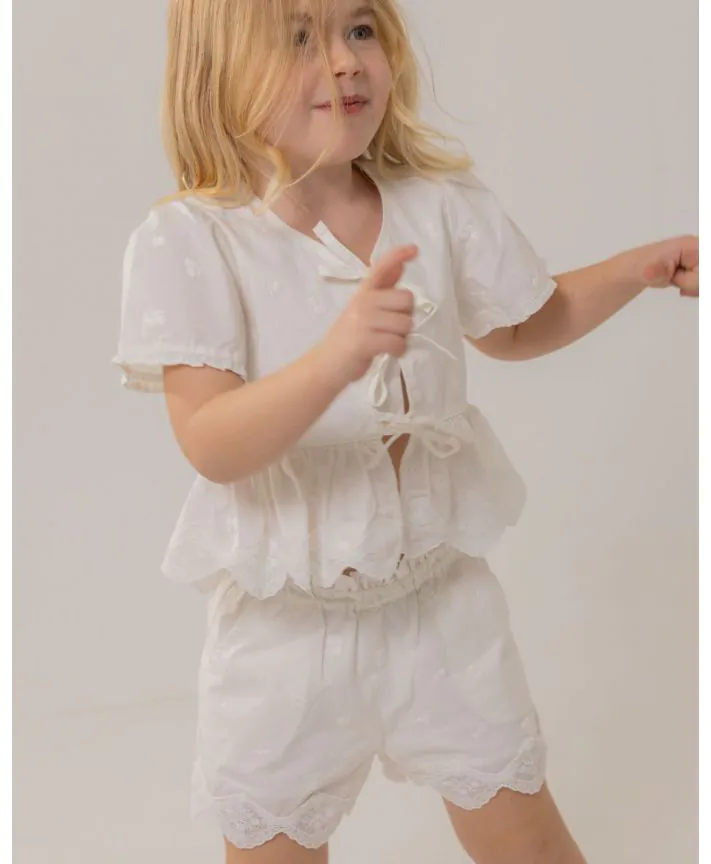 מכנסיי אריג קצרים