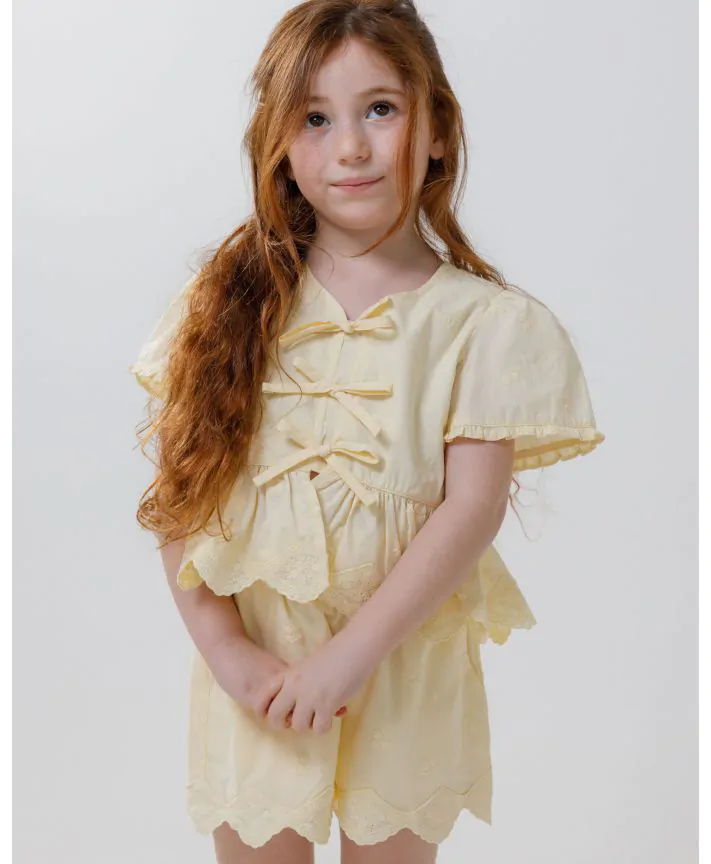 מכנסיי אריג קצרים