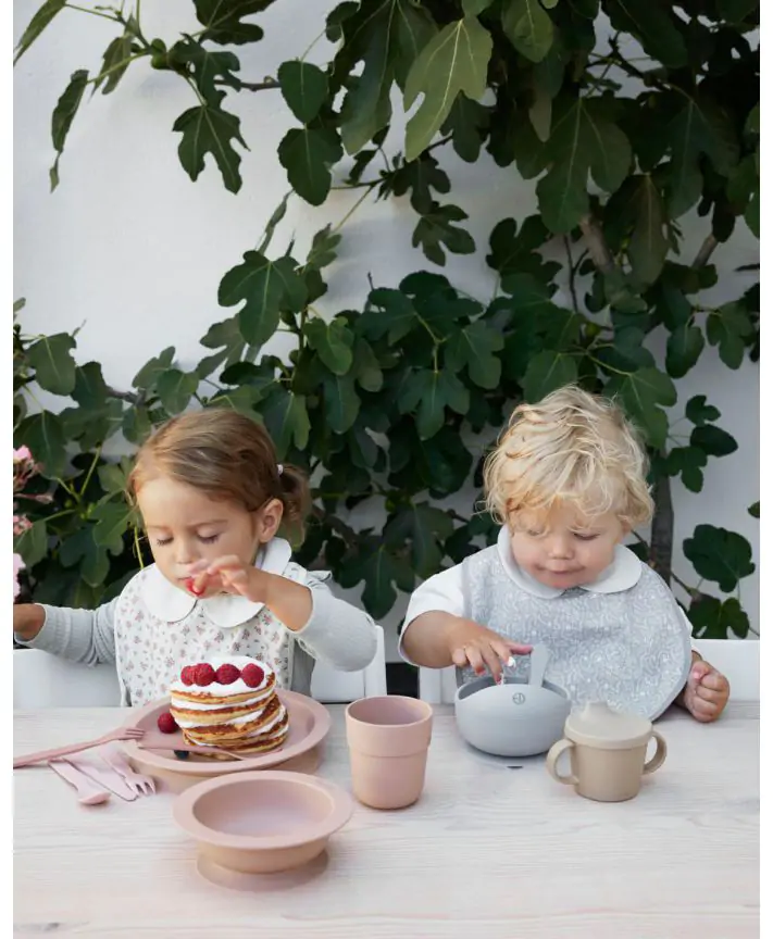 סינר מעוצב רחיץ עם כיס Elodie