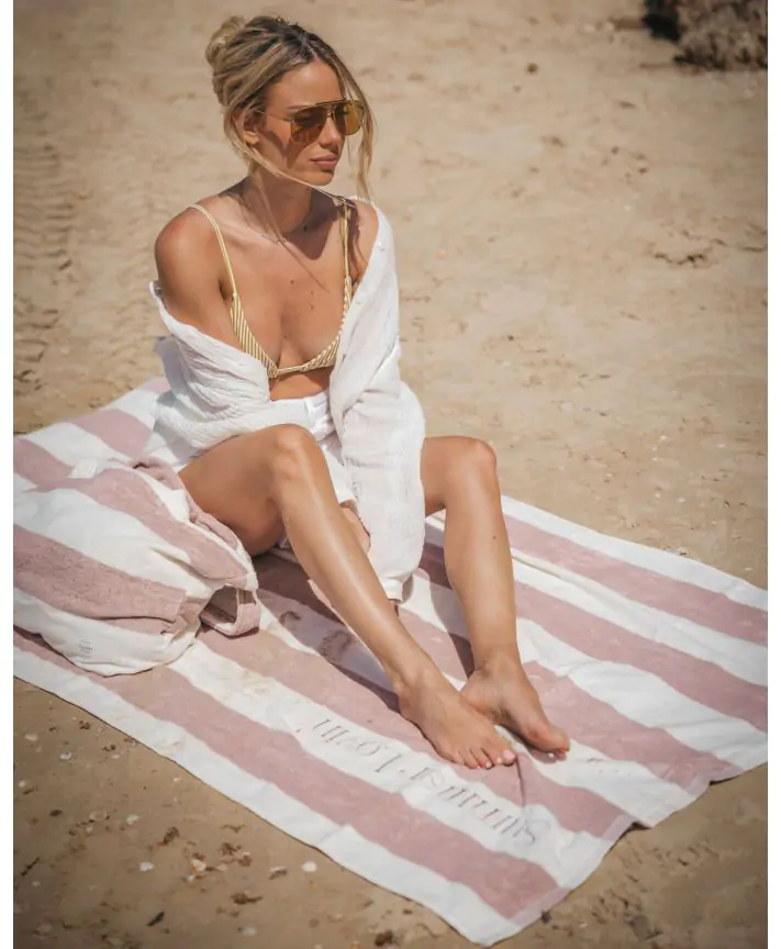 מגבת חוף גדולה Sunny Resort By Bar Zomer