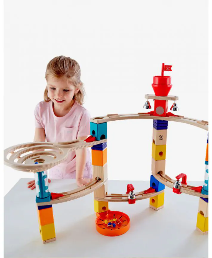 מדרון גולות - הבריחה מהטירה HAPE