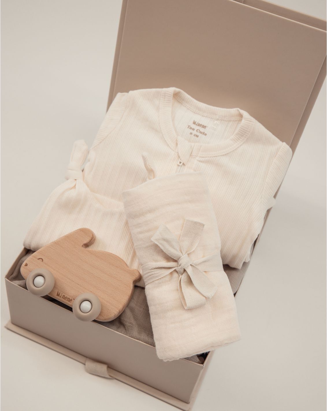 מארז מיננה-  Tiny Hugs Box