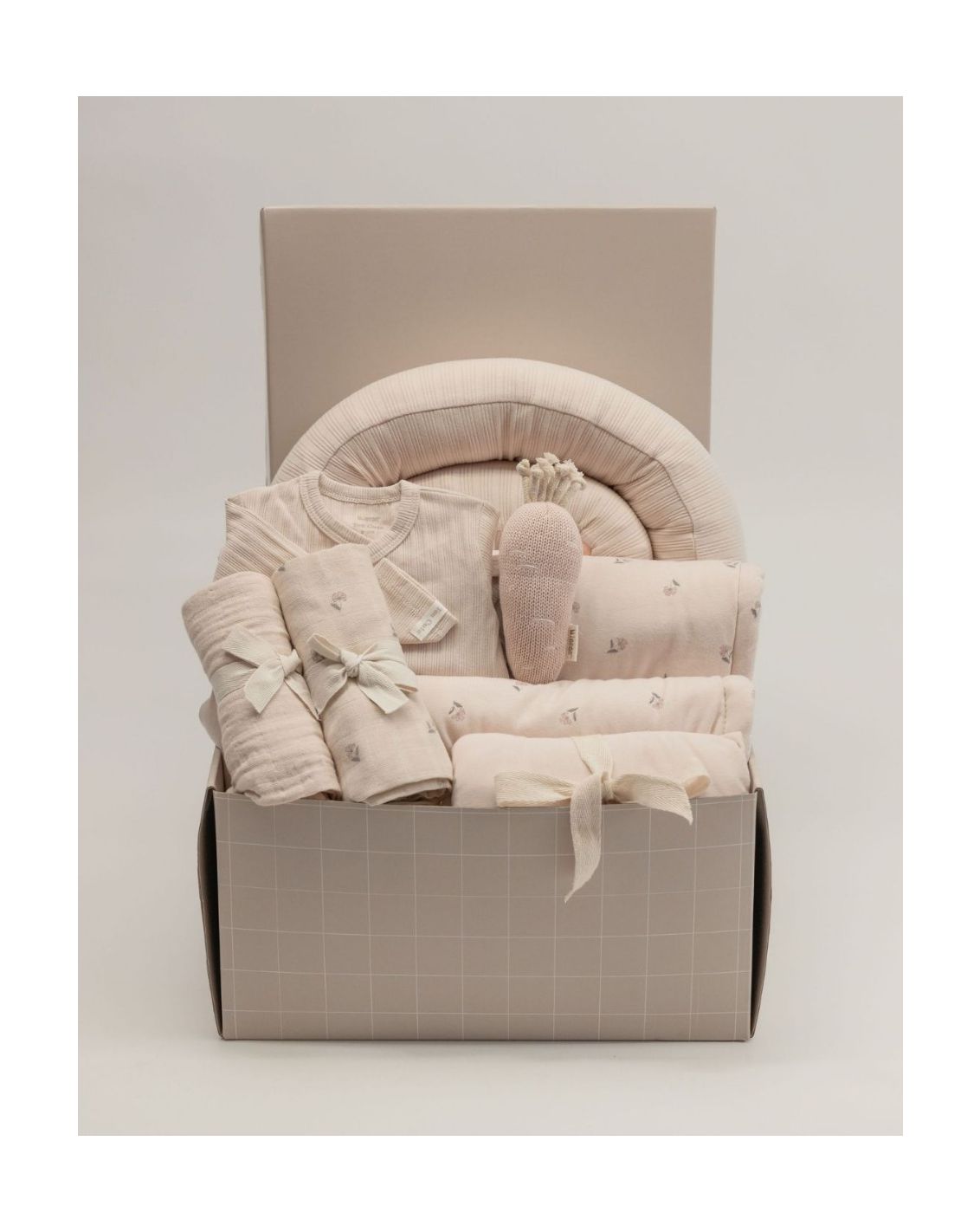 A Tiny Miracl - מארז מיננה-1