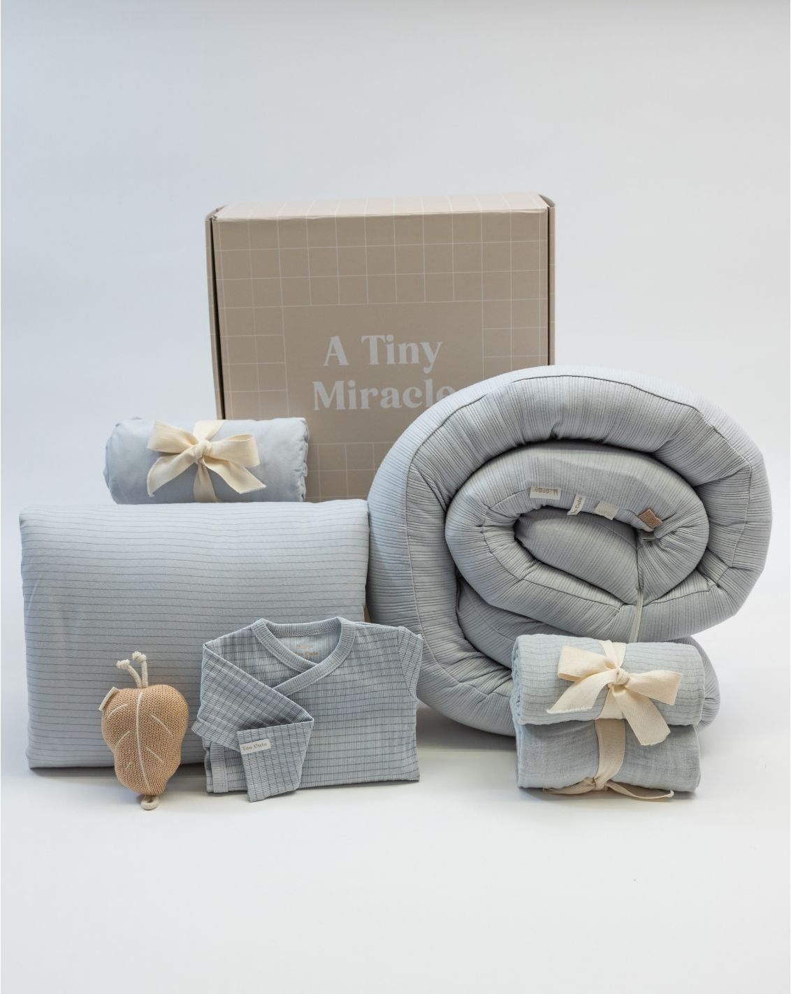 מארז מיננה-  A Tiny Miracle-3