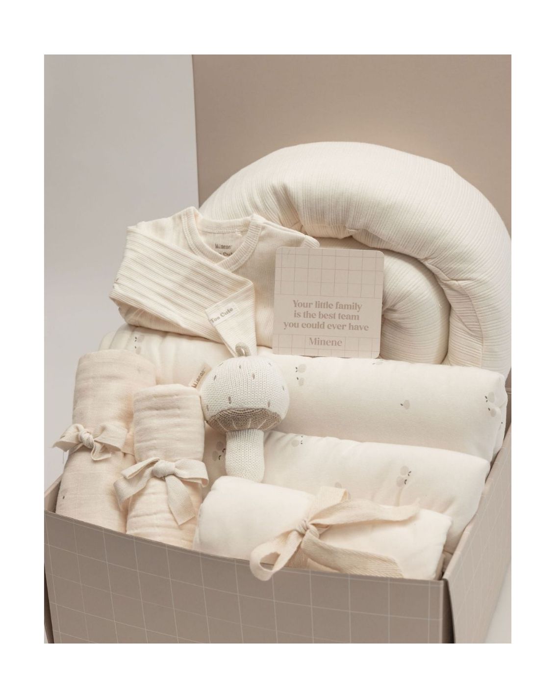 A Tiny Miracl - מארז מיננה-2