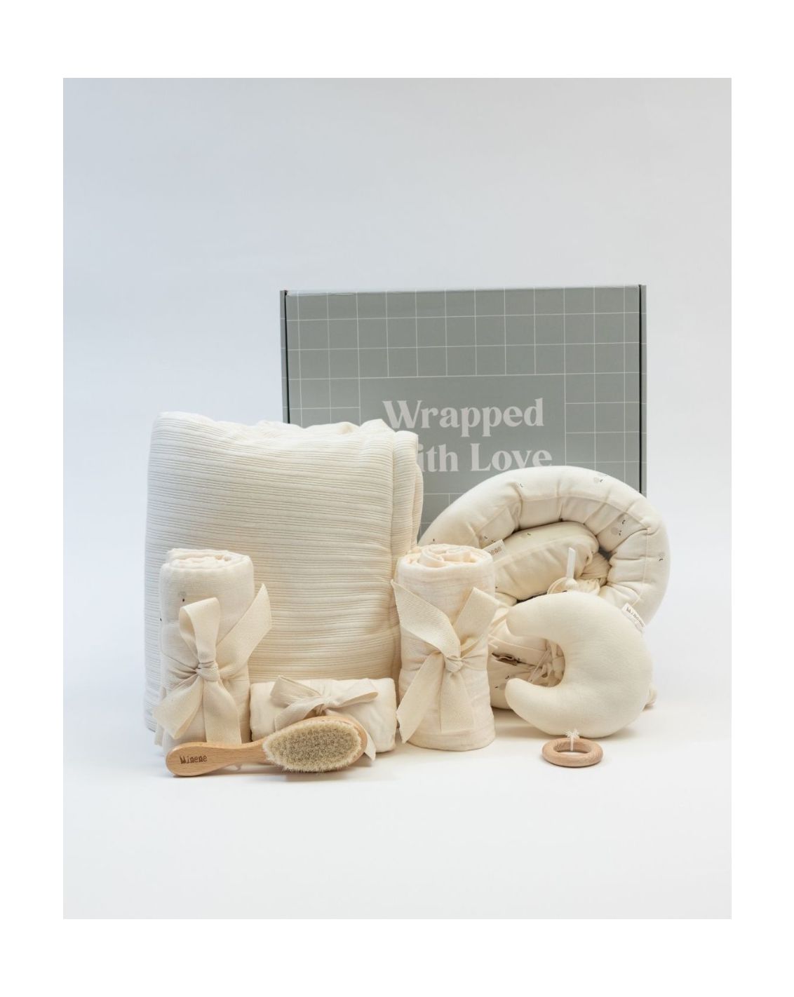 Wrapped With Love - מארז מיננה-2