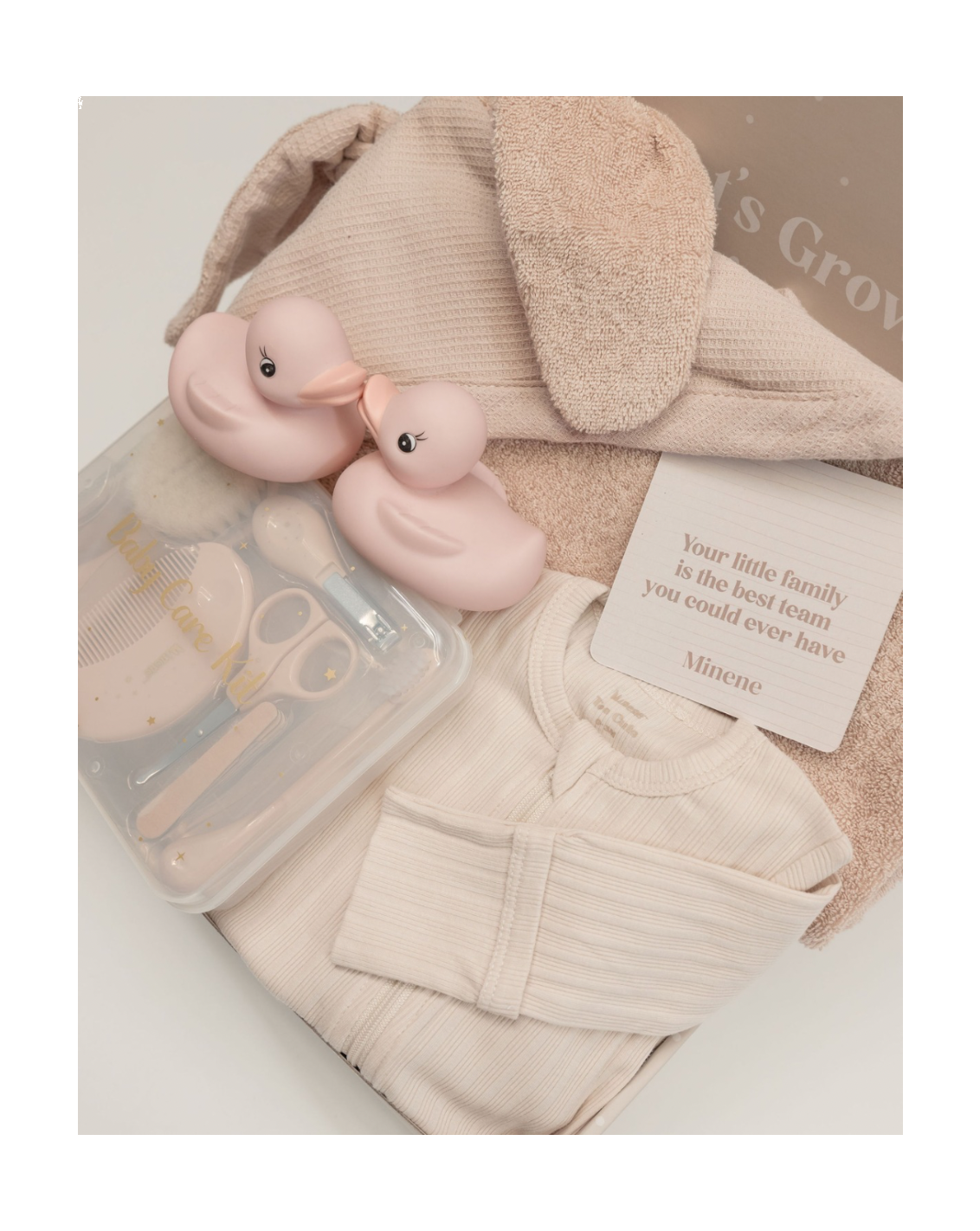 Packed With Love - מארז מיננה-1