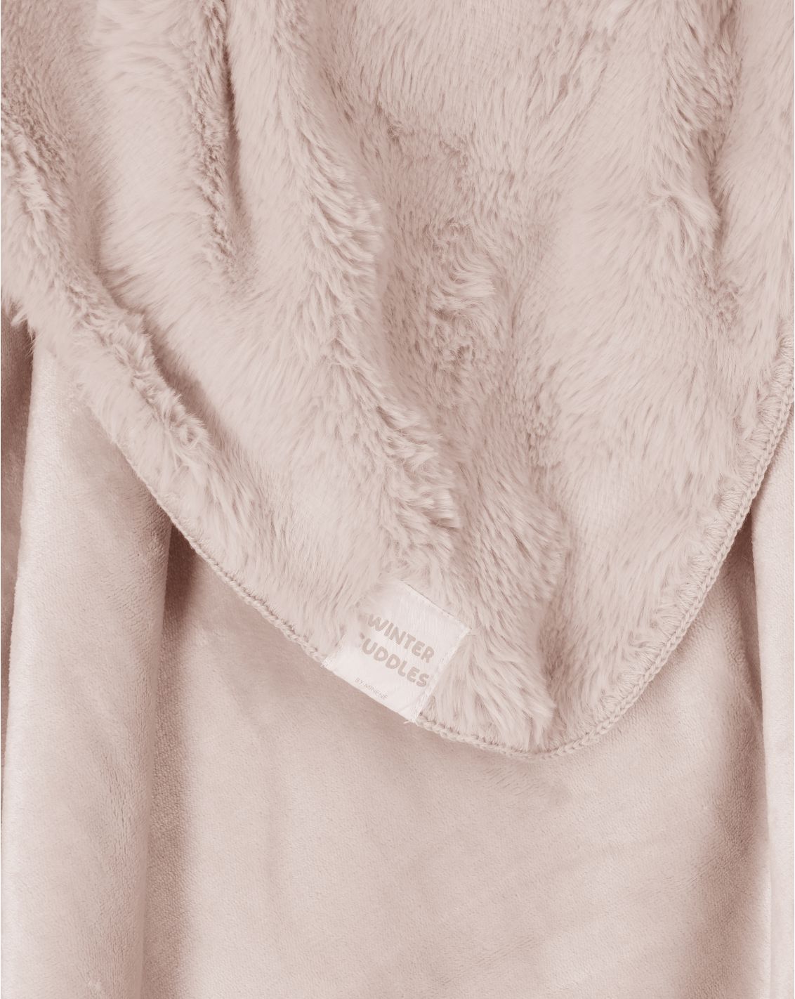 שמיכת FLUFFY פרווה טקסטורלית עם קטיפה