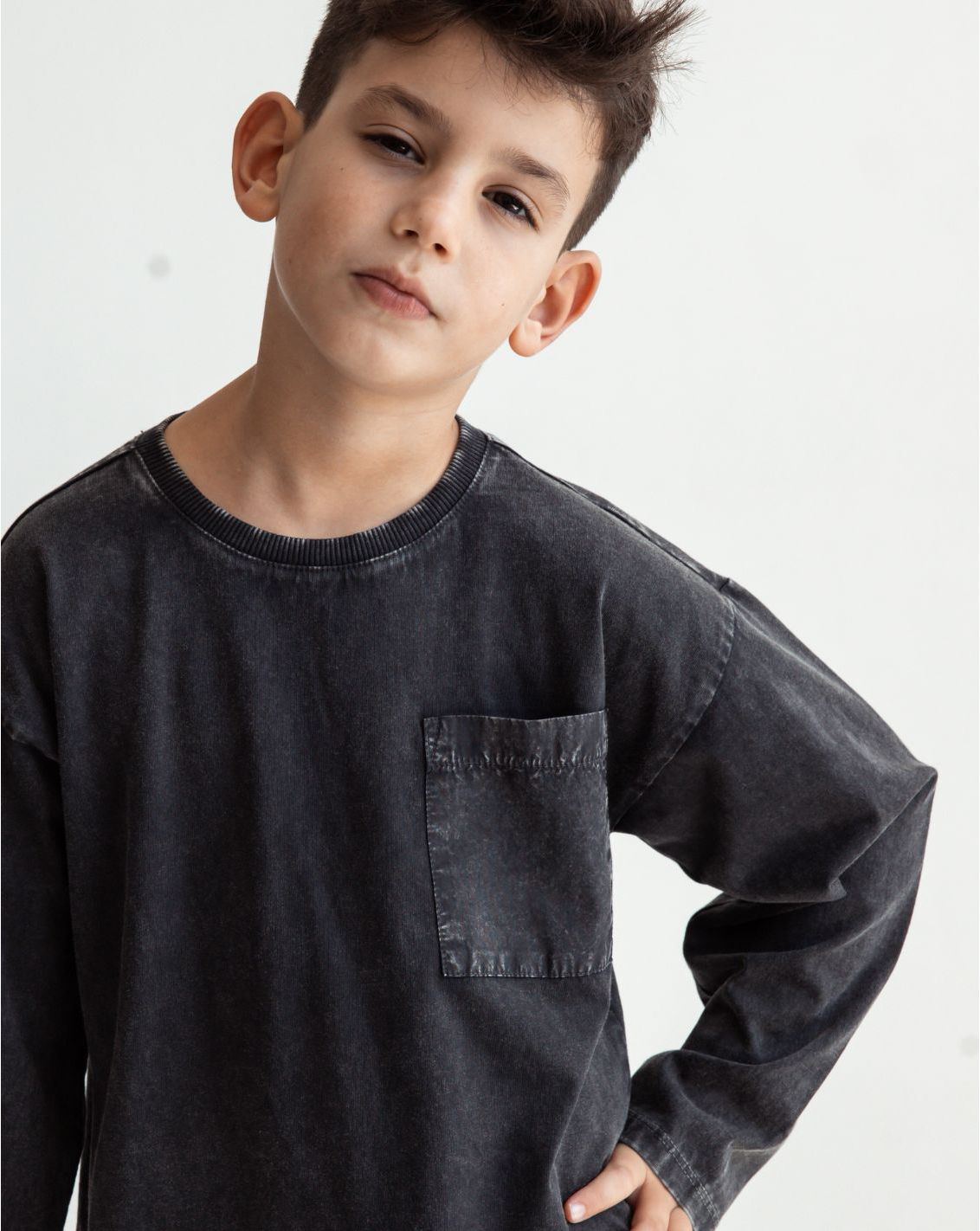 חולצה עם שרוולים ארוכים וכיס-1